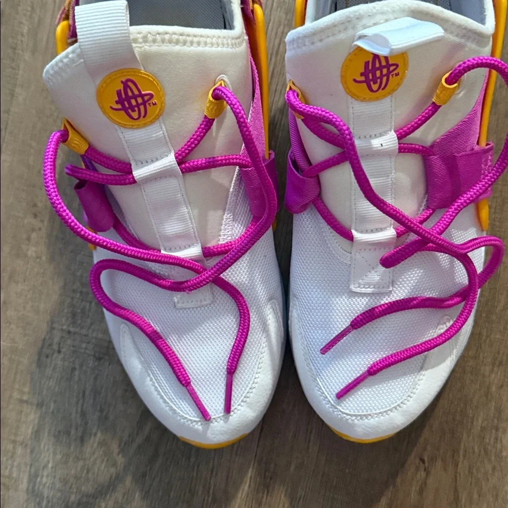 Nike Air Huarache City Low white, fuchsia, and gold color way Size 9 - Picture 7 of 12